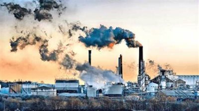 برلماني يطالب بنقل المصانع لخارج المناطق السكانية لخطورتها على صحة المواطن