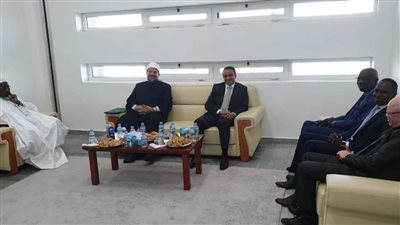 وزير الأوقاف يلقي كلمة عن مواجهة التطرف في حضور الرئيس الموريتاني| صور