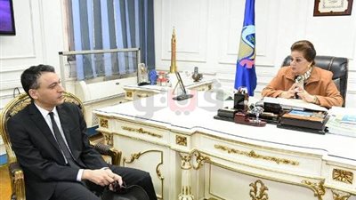 بالصور.. محافظ البحيرة تستقبل قنصل فرنسا وأحفاد شامبليون