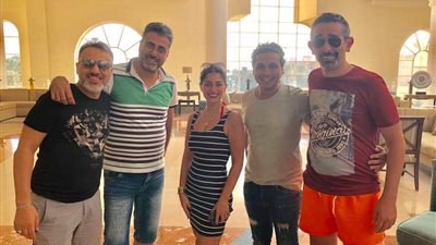 منة فضالي وإيهاب فهمي يصوران «زنزانة ٧» في الغردقة