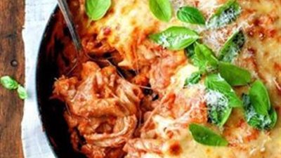 صينية مكرونة بالموتزاريلا من مطبخ الشيف العطار