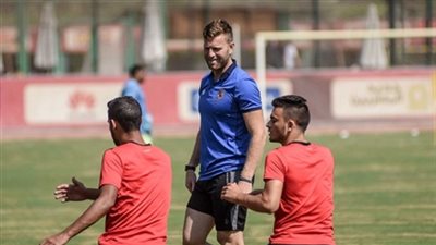 عبد الدايم يقود تدريبات غائبي الأهلي عن رحلة تونس