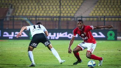 الأهلي يمنح أجايي «راحة أسبوع» واللاعب يعود إلى نيجيريا
