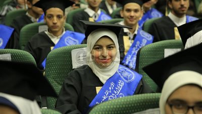 بالأسماء.. أوائل الثانوية الأزهرية المكرمون من الطيب وعبد العال (صور)