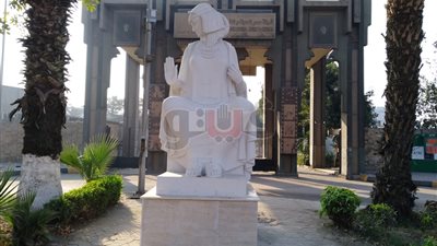 تمثال الفلاحة يستعيد شكله الأصلي (صور)