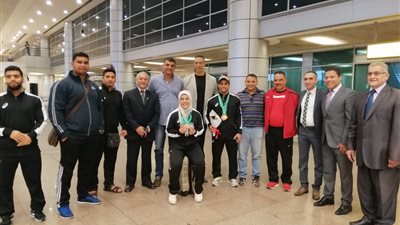 محمد إيهاب وسارة سمير يصلان القاهرة بعد التتويج بـ٦ ميداليات