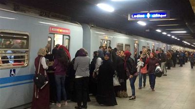 عودة حركة مترو أنفاق الخط الأول بكامل طاقتها بعد توقف ربع ساعة