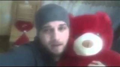 بالفيديو.. شاب يوجه رسالة للفتيات الحزينات لقدوم «عيد الحب»