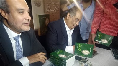 يوسف زيدان يوقع «فردقان» بمكتبة القاهرة الكبرى (فيديو وصور)