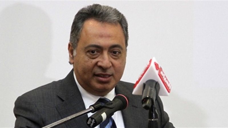 الدكتور أحمد عماد،