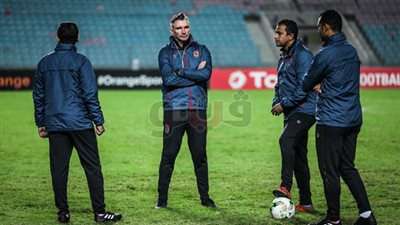 مران تكتيكي للأهلي في تونس بمشاركة إسلام محارب