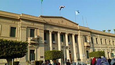 حقوق القاهرة تمنع الطلاب غير المسددين للمصروفات من دخول الامتحانات