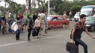 جامعة القناة تطبق تجربة «العبور الآمن» للطلاب على الطريق الدائري