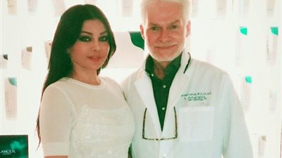هيفاء وهبي في زيارة لطبيب التجميل بأمريكا