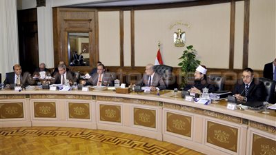 طوارئ بالحكومة بسبب الأمطار.. إلغاء إجازة الأطباء بالمستشفيات والدفع بسيارات إسعاف.. مجلس الوزراء يناشد المواطنين بالإسكندرية والبحيرة بتقليل تحركاتهم بالشوارع.. تفويض المحافظين في منح الموظفين إجازة