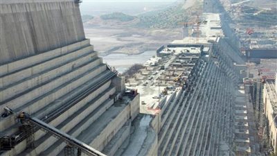 اللجنة الفنية والقانونية المصرية الخاصة بسد النهضة تصل إلى الخرطوم