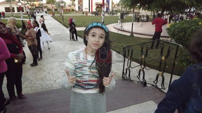 أطفال دمنهور يستقبلون حفيد شامبليون والقنصل الفرنسي بلوحة تسامح (صور)