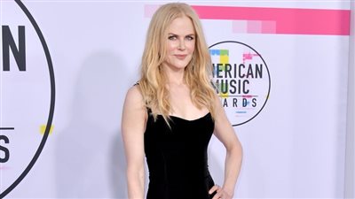 هايلي بالدوين ونيكول كيدمان تبهران الحضور في حفل «AMAs» (صور)