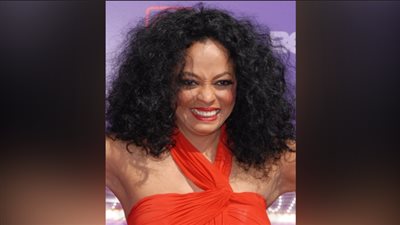 ديانا روس تفوز بجائزة «الإنجاز مدى الحياة» في حفل «AMAs»