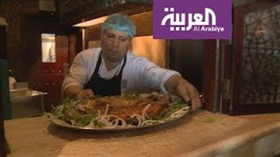 «المسكوف» أشهر مأكولات العراقيين (فيديو)