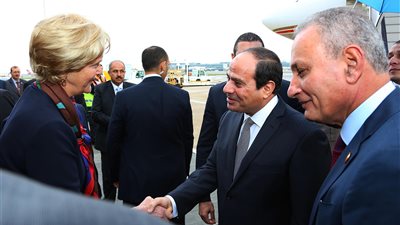 4 وزراء يرافقون السيسي في زيارته إلى لندن