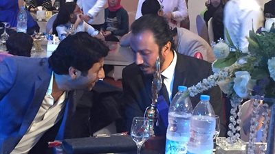 تكريم طارق لطفي عن دوره في «بعد البداية» بمهرجان الحياة للدراما