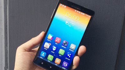 لينوفو تطرح هاتفها الجديد Sisley S90