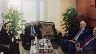 رئيس قضايا الدولة يلتقى رئيس الجهاز المركزي للتنظيم والإدارة