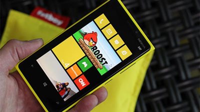 أول هاتف ذكي «لوميا» من مايكروسوفت الثلاثاء القادم