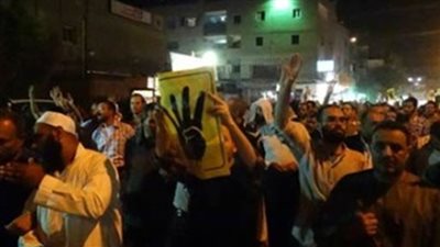 أمن أسوان يفرق مسيرة لعناصر الإرهابية بقنابل الغاز