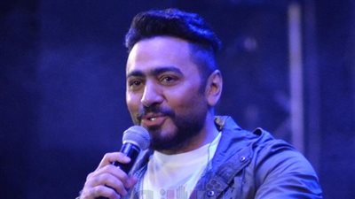 تامر حسني يحيي أولى حفلاته بعد تعافيه من التهاب الأحبال الصوتية (صور)