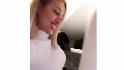 عارضة أزياء سعودية تختبر رشاقتها بطريقة غريبة (فيديو)