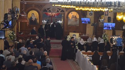 قداس ذكرى الأربعين لتنيح الأنبا بيشوي بدير القديسة دميانة بالدقهلية(فيديو)