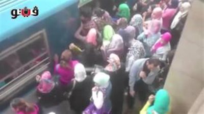 بالفيديو.. تكدس فى محطة مترو عين شمس بسبب الأمطار