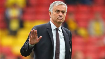 مورينيو يكشف حقيقة 