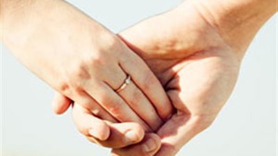 بالتعاطف والاستماع.. احم زواجك من ضغوط الحياة