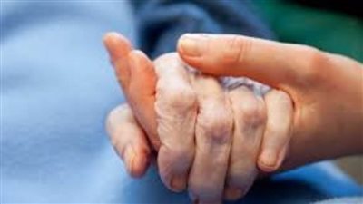 بعد مرض الفنان يوسف فوزي .. 10 أعراض تؤكد الإصابة بمرض الشلل الرعاش