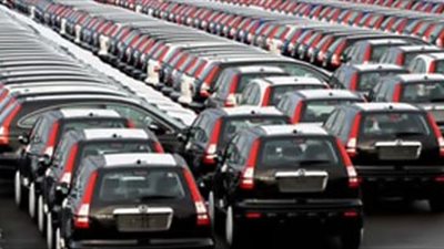 جمارك السيارات تنعش خزينة الدولة بقيمة 828 مليون جنيه