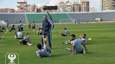 المصري يعسكر بالقاهرة بـ18 لاعبا استعدادا لدجلة (صور)