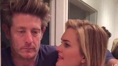 بالفيديو.. 20 مليون مشاهدة لشاب يسخر من مواقفه مع والدته وأصدقائه