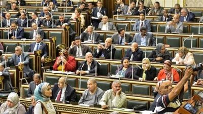 الحبس سنة وغرامة 50 ألف جنيه لحائزي الأسلحة البيضاء بدون ترخيص