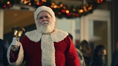 أودى تسخر من مرسيدس بطريقة بابا نويل (فيديو)