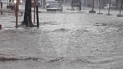 الأمطار تغرق شوارع غزة (فيديو وصور)