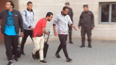 بعثة النادي الأهلي تصل مطار القاهرة بعد خسارة لقب أبطال أفريقيا (صور)