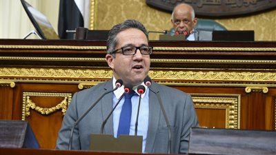 مواجهة ساخنة بين وزير الآثار ونواب البرلمان.. العناني: مليار وربع لإنجاز 8 مشروعات.. استرداد 500 قطعة من الخارج.. تطوير الأهرامات والإعلان عن كشف عالمي جديد قريبا