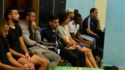 كواليس اجتماع رئيس المقاصة بلاعبي الفريق قبل مواجهة بيراميدز (صور)