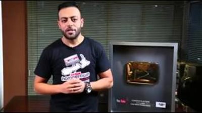 بالفيديو.. تامر عاشور يهنئ «مزيكا» على جائزة المليون مشترك