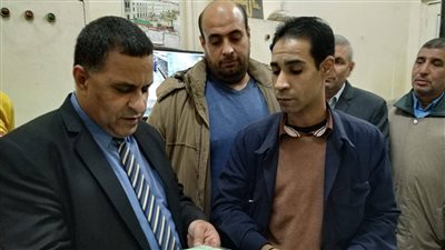 رئيس السكك الحديد يفاجئ مواقع التشغيل بخط «الزقازيق - بورسعيد» (صور)