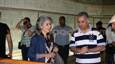 بالصور.. رئيس دار الآثار بالكويت تزور 3 مقابر تفتح لأول مرة بالأقصر
