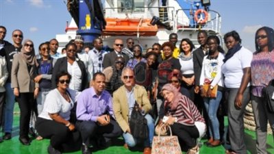 هيئة قناة السويس تستقبل وفدا من كلية الدفاع الوطني و«الصحفيين الأفارقة»